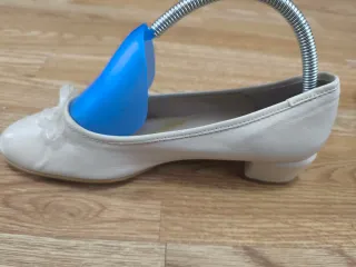 Zapatos de vestir beige mujer