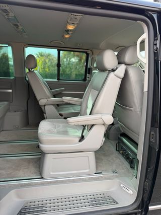 Volkswagen Multivan 2013