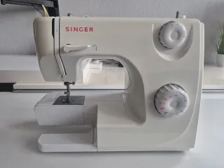 Máquina de coser SINGER 8280
