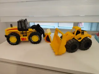2 Camiones de Juguete Amarillos