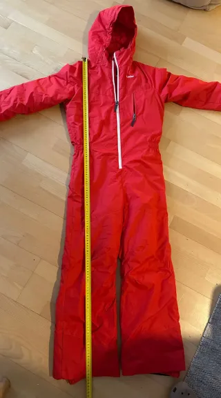 Tuta da sci rossa