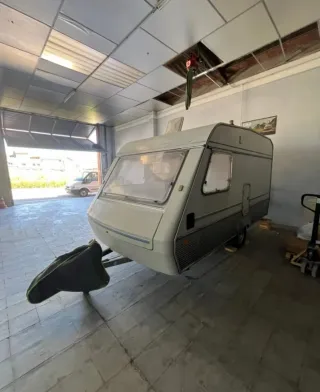 Caravana BEYERLAND 750kg Documentación ES