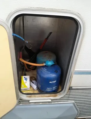 Caravana BEYERLAND 750kg Documentación ES