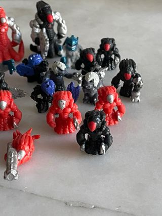 Atomicron - Squad Lote de Figuras Giochi Presiosi