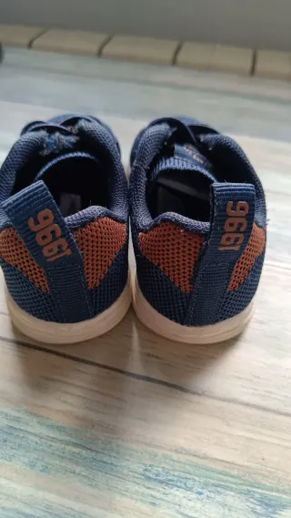 Zapatillas bebé azul marino T20