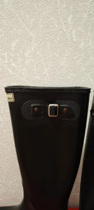 Stivali alti impermeabili