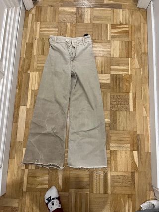 Pantalones anchos beige