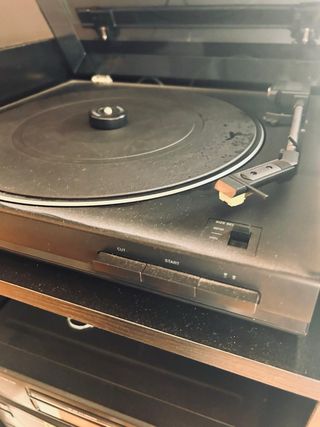 Tocadiscos Aiwa PX-E80 con vitrina