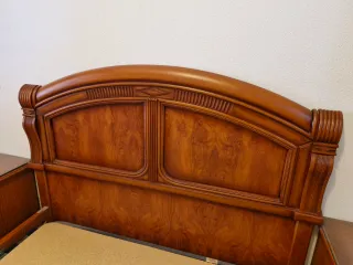 Dormitorio de madera completo