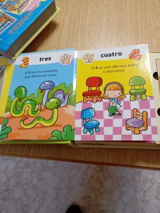 Libro con números y fichas