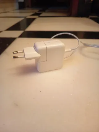 Cargador Apple 30W USB-C Blanco