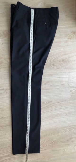 Traje slim fit negro con relieve