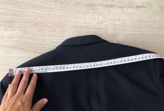 Traje slim fit negro con relieve