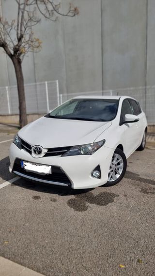 Toyota Auris 2013