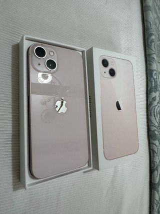iPhone 13 Rosa prácticamente nuevo sin apenas uso