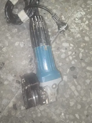 Radial Makita 9558NB