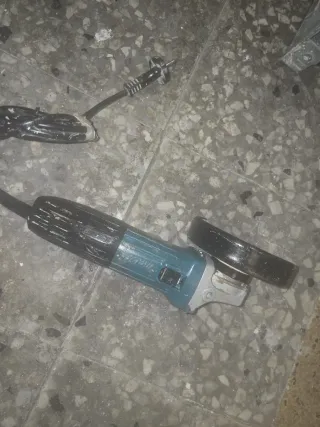 Radial Makita 9558NB