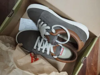 Zapatillas Globe Marrones y Grises