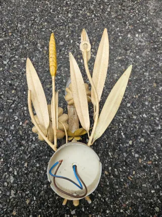 Lampada da muro antica in ferro battuto