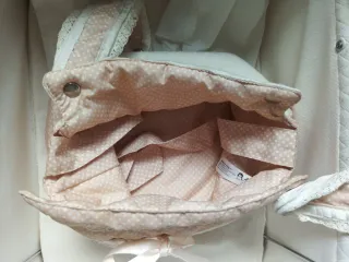 Carro de muñecas blanca