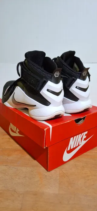 Nike Lebron Soldier 9