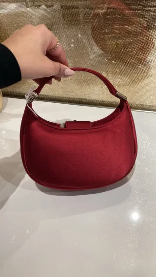Bolso Hobo Edie Jimmy Choo Rojo y Dorado