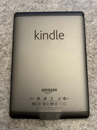 Kindle D01100 Grigio con Luce