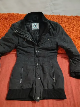 Chaqueta de invierno negra