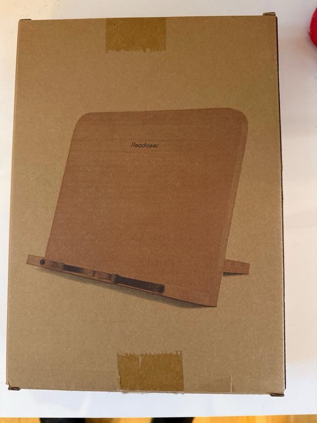 Atril de madera para libros y IPad. Ideal regalo