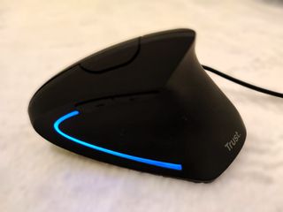 Ratón Vertical Trust Verto Cable