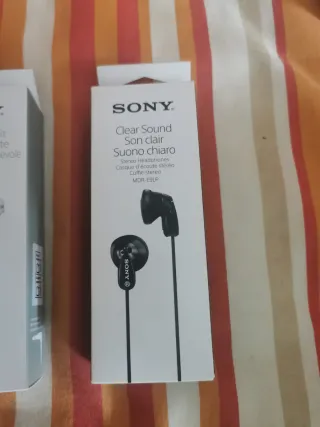 Varios modelos. Sin estrenar JBL de cable