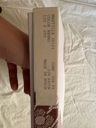 Mantilla de encaje negra