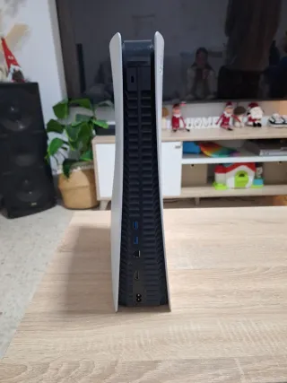 Consola PS5 1TB + Mando y fc 25