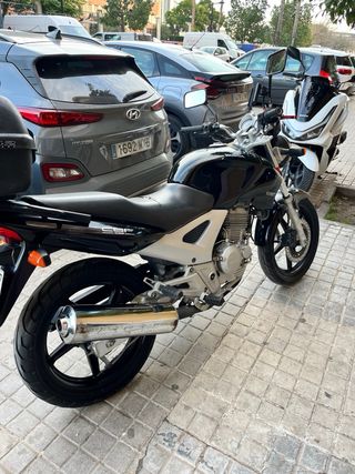 Honda CBF 250 en buen estado