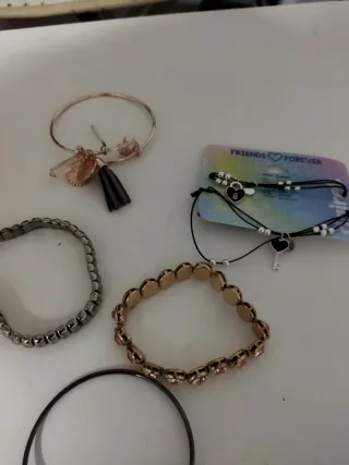 Pulseras variadas