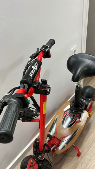 Patinete Eléctrico Scooter 1000W Rojo, poco uso