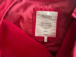 Chaqueta Bershka Roja Talla M