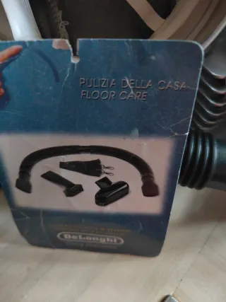 Mini aspirapolvere DeLonghi PIUMA