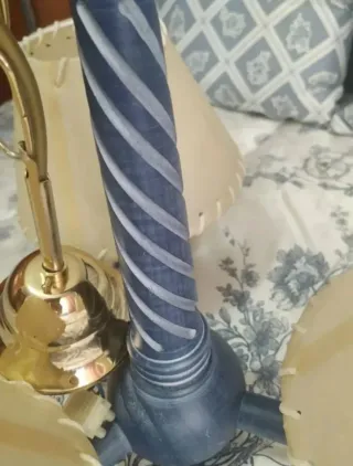 Edredón, cortinas, lámparas  mesillas