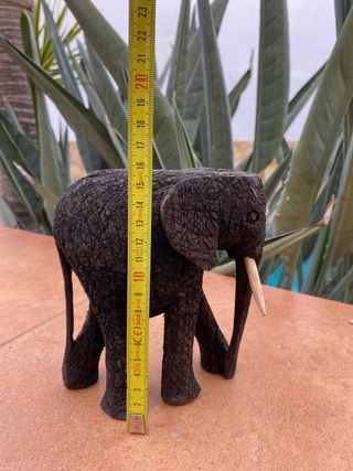 Figura Elefante Africano Madera Tallada