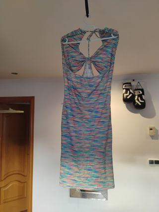 Vestido multicolor con abertura