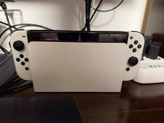Nintendo Switch OLED + Zelda Tears of the Kingdom