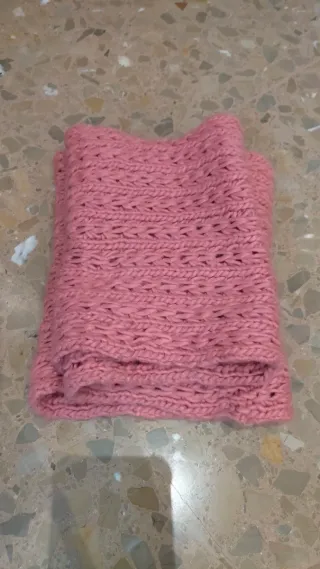 Bufanda de cuello rosa tejida
