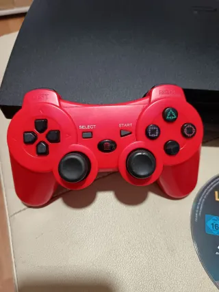 PS3 Slim 300GB + giochi e controller