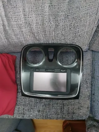 Pantalla MediaNav Dacia Sandero 2