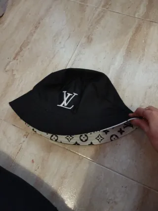 Muchos gorros y gorras