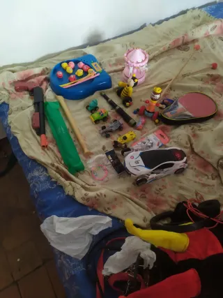 Lote de juguetes varios