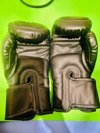 Guantes de boxeo Venum 05 negros 10oz