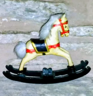 CABALLO BALANCÍN VINTAGE de MADERA en BUEN ESTADO