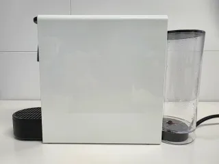 Cafetera Nespresso Krups Essenza Mini - Como nueva